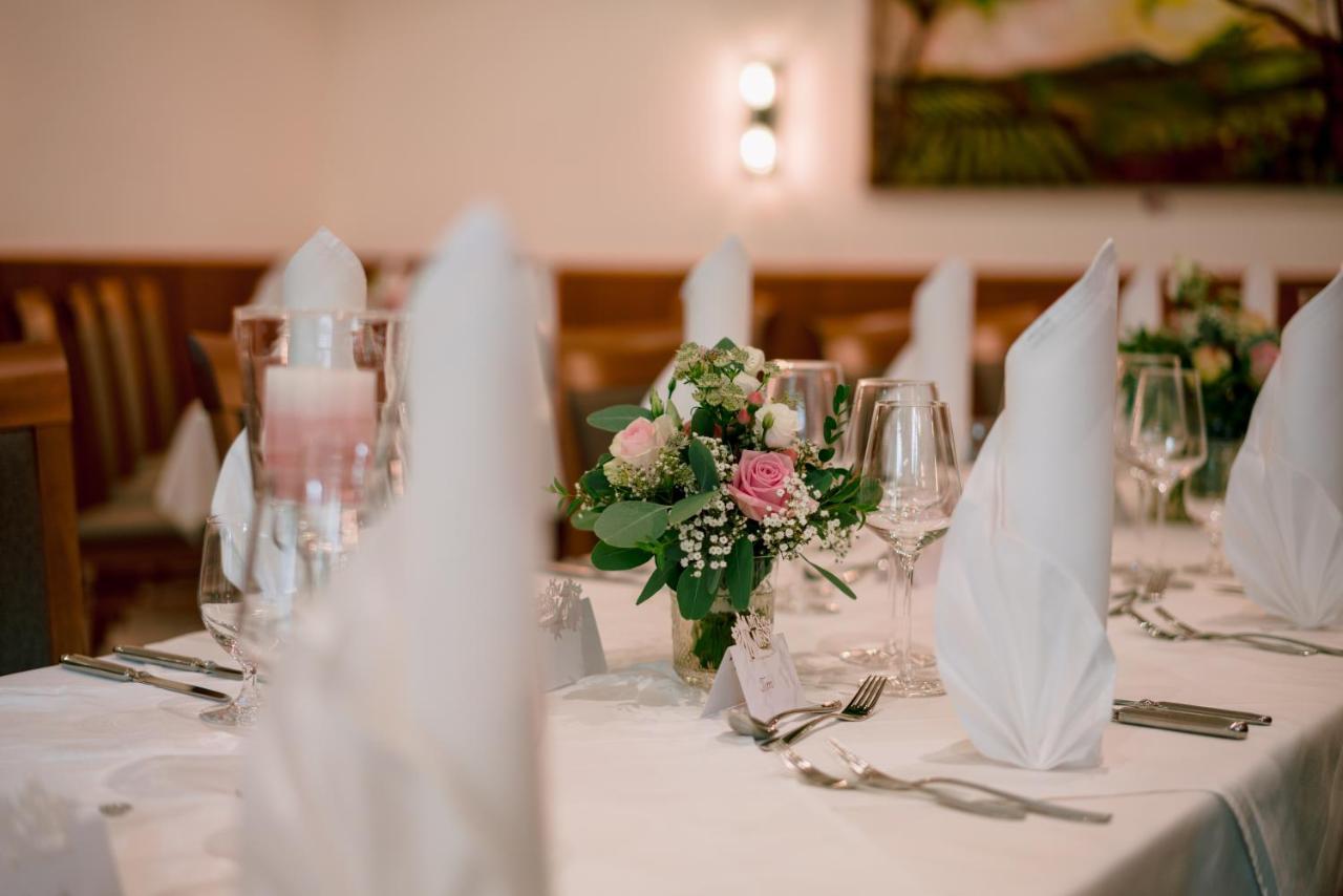 Gasthof-Restaurant Kollar Goebl ドイチュランツベルク エクステリア 写真