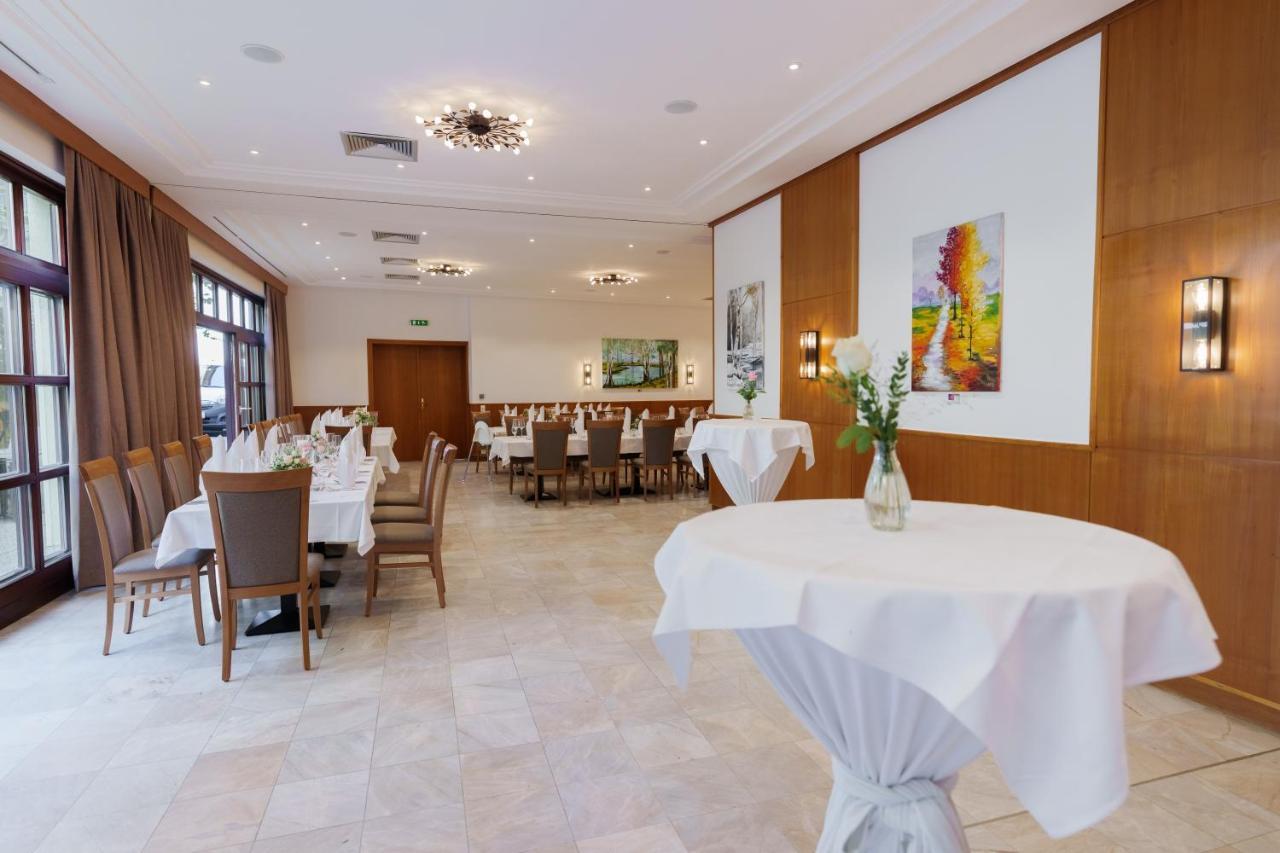 Gasthof-Restaurant Kollar Goebl ドイチュランツベルク エクステリア 写真